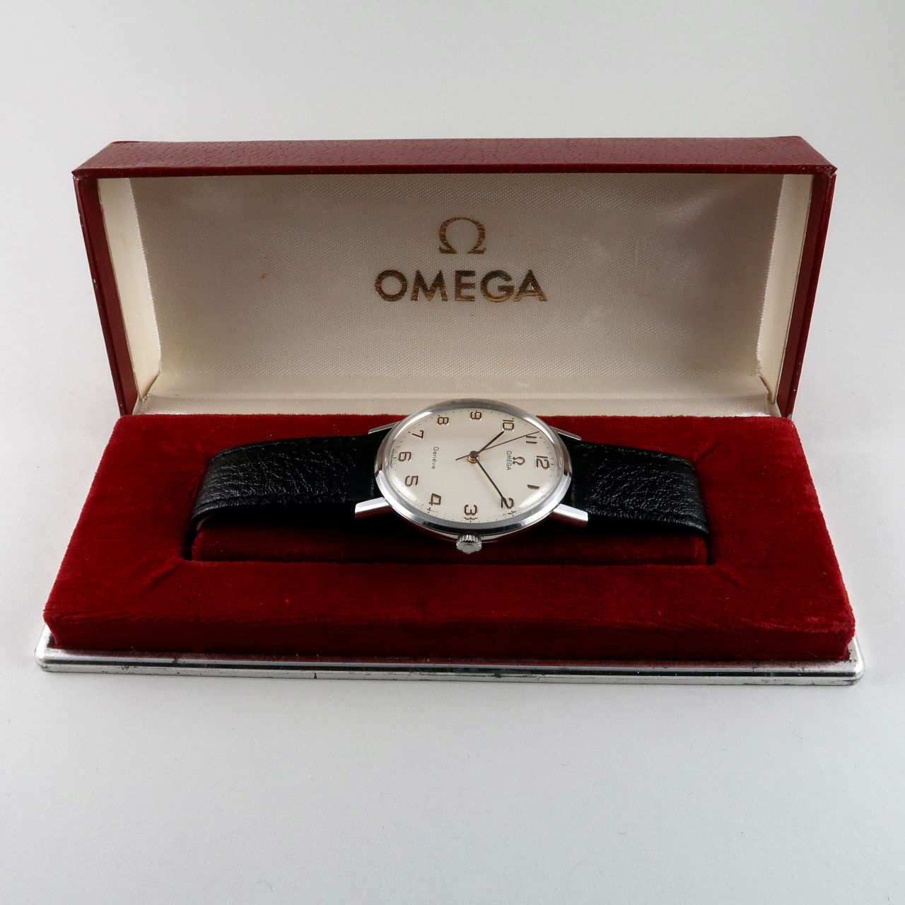 〇O041-P1-595◎ OMEGA オメガ Geneve ジュネーブ 手巻き