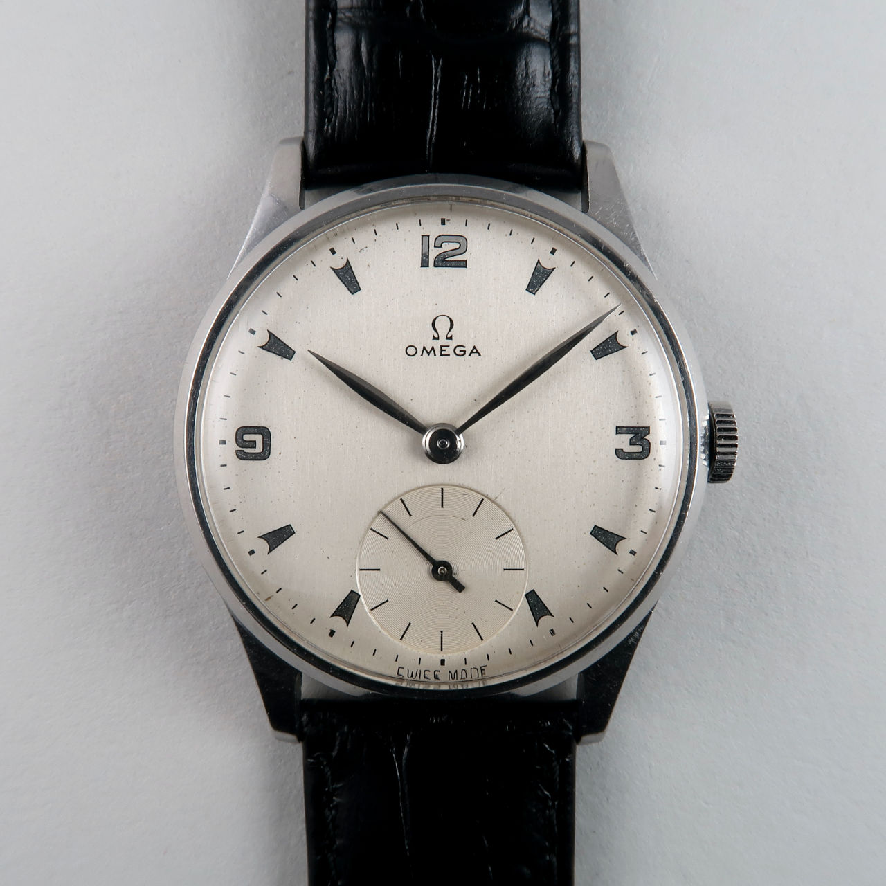 Omega Ref. 720 circa 1945 | steel manually wound vintage