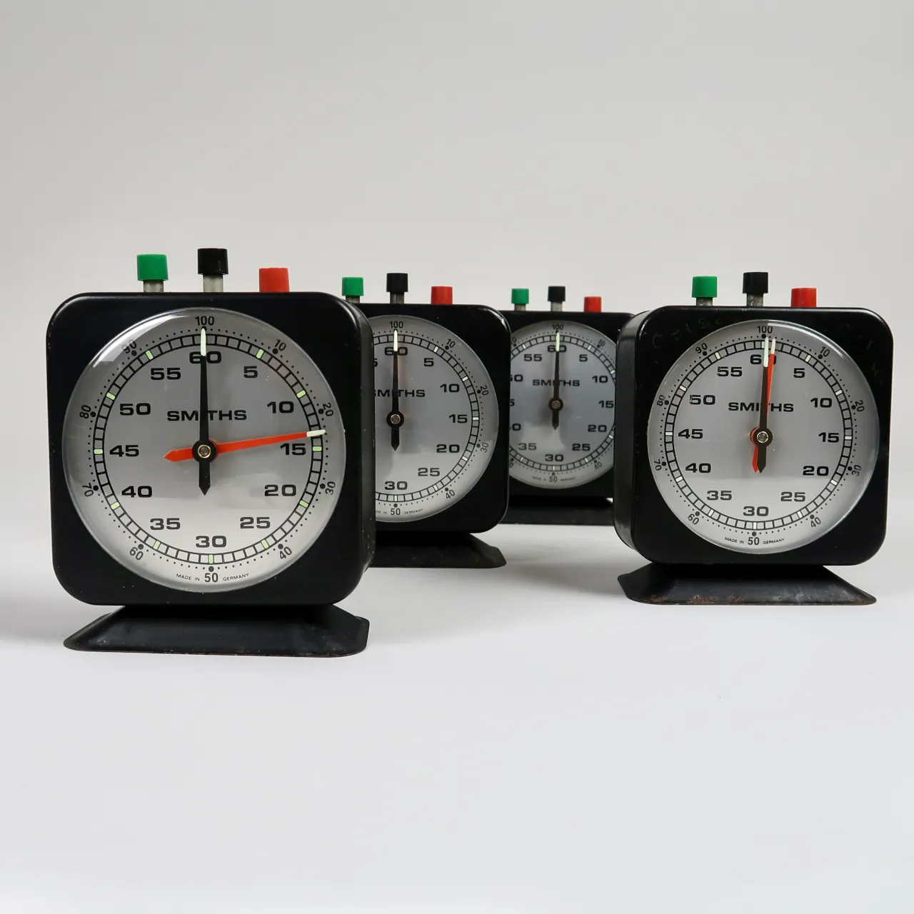 Vintage-Smiths-Timers-v01.webp