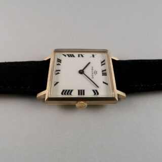 Movado Ref. 246 235 011 hallmarked 1967 | 9ct gold vintage square wristwatch